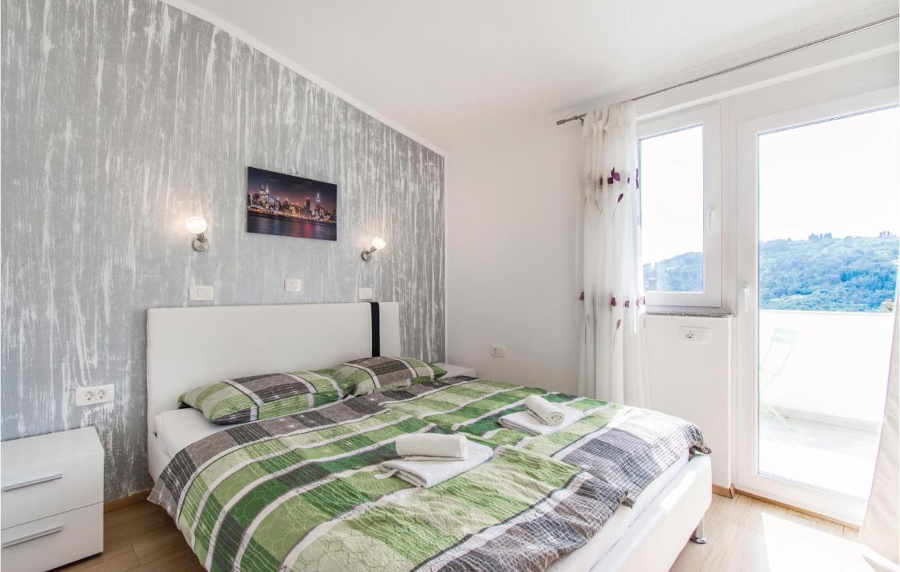 Beautiful In With House Sea View
